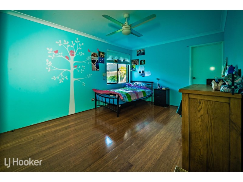 16 Cambernon Green, Port Kennedy WA 6172