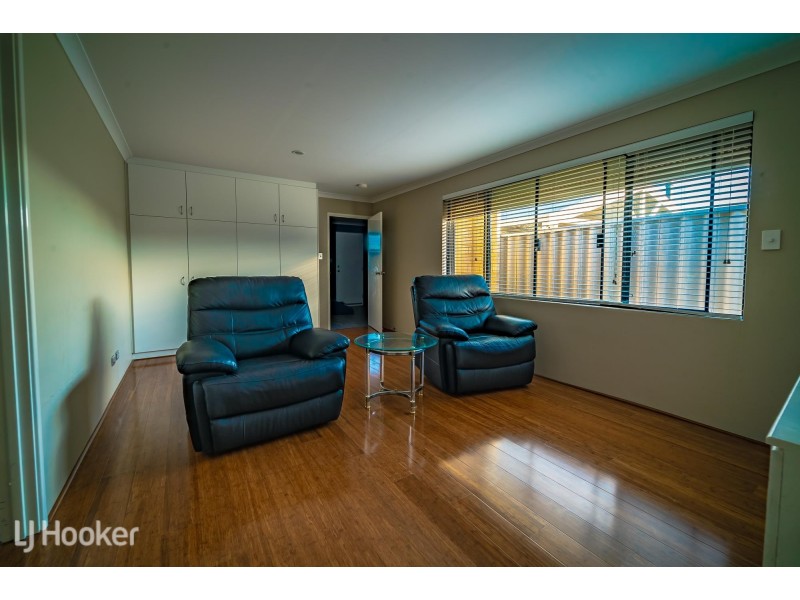 16 Cambernon Green, Port Kennedy WA 6172