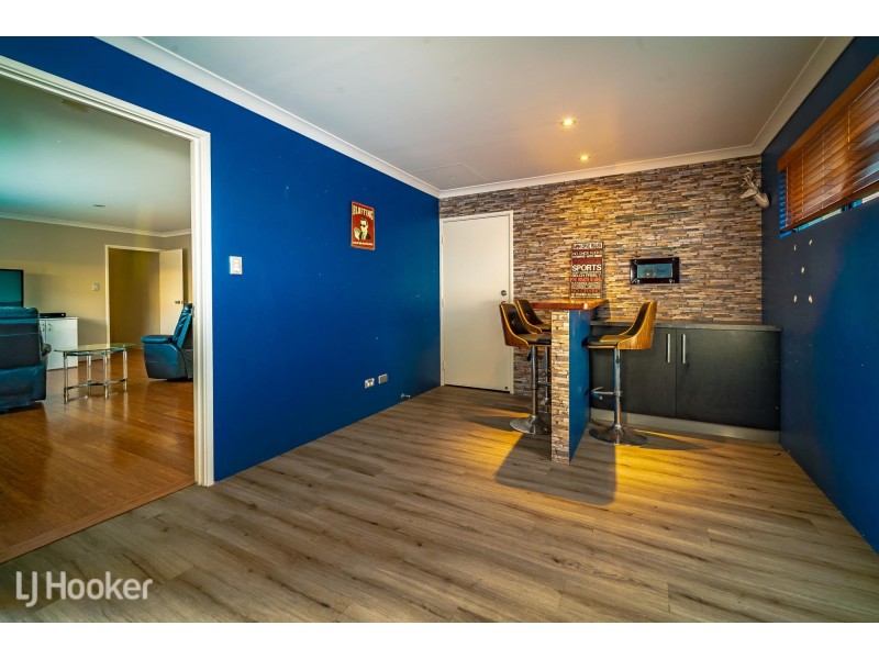 16 Cambernon Green, Port Kennedy WA 6172