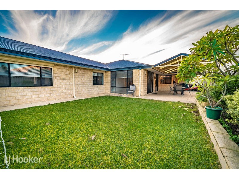 16 Cambernon Green, Port Kennedy WA 6172