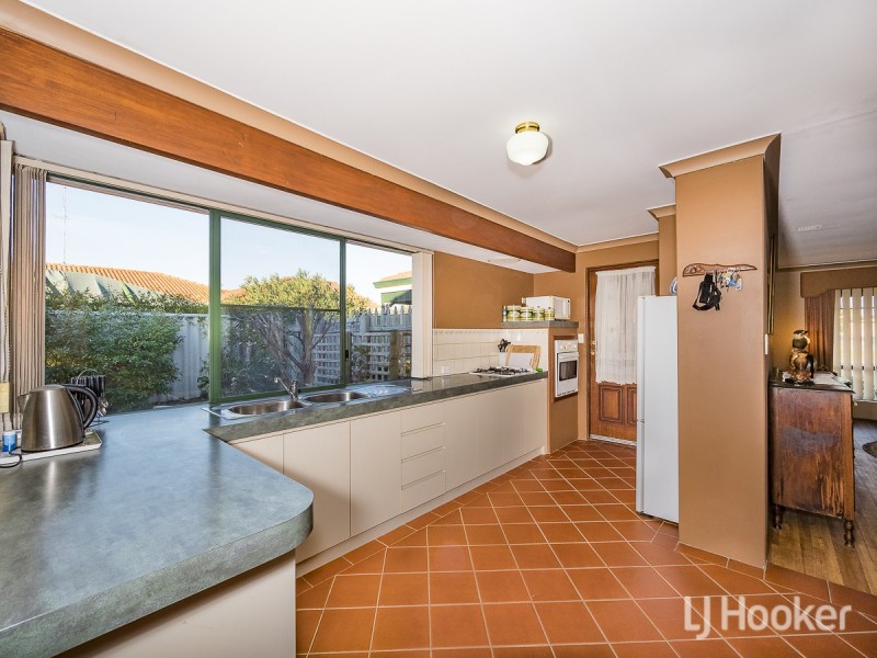 5 Balaka Gardens, Warnbro WA 6169