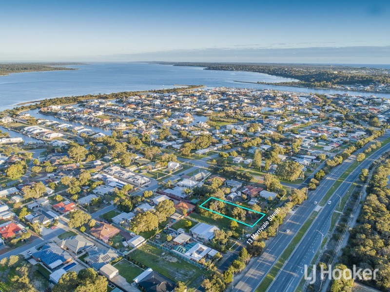 13 Merrivale Street, Wannanup WA 6210