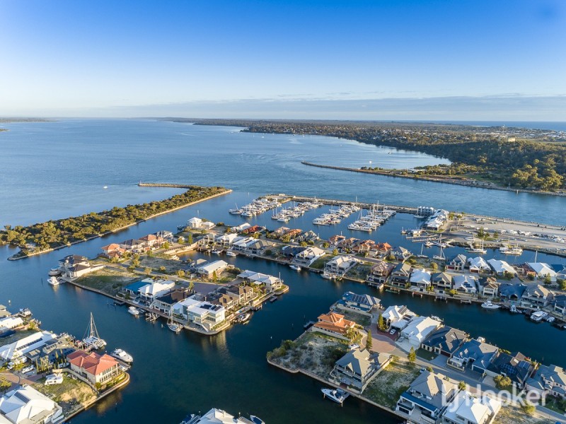 13 Merrivale Street, Wannanup WA 6210