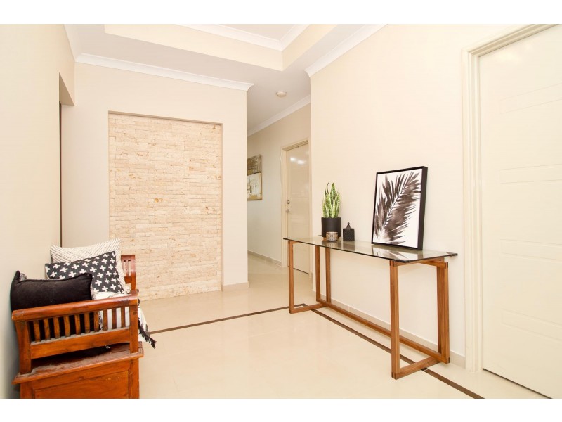 1 Abbeytown Circle, Waikiki WA 6169