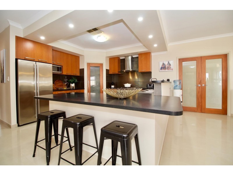 1 Abbeytown Circle, Waikiki WA 6169