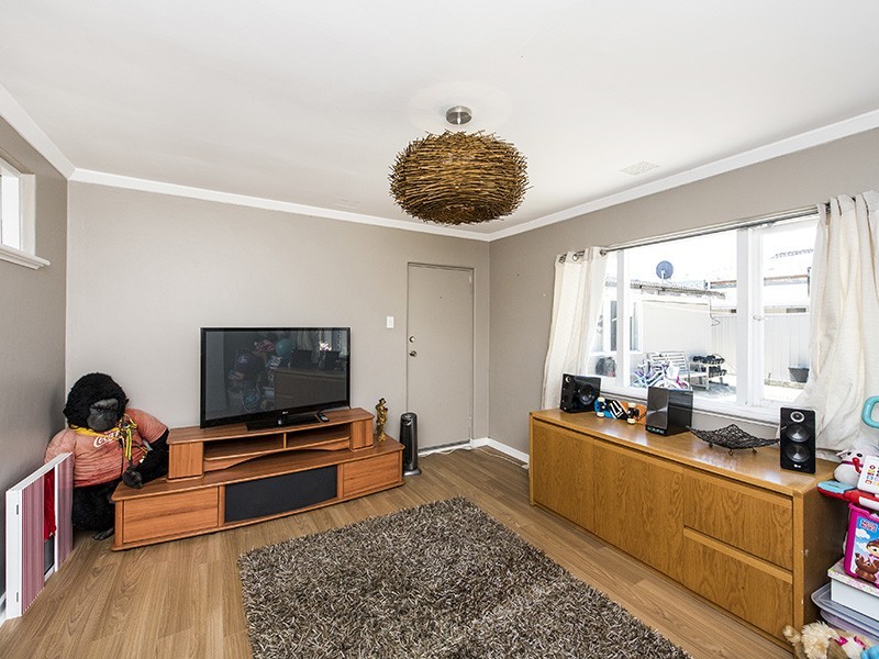 87 Harrison Street, Rockingham WA 6168