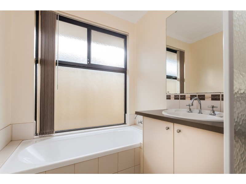 14 Cheney Loop, Secret Harbour WA 6173