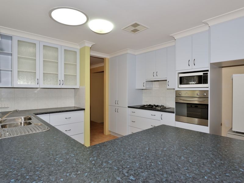 7 Kingsbridge Road, Warnbro WA 6169