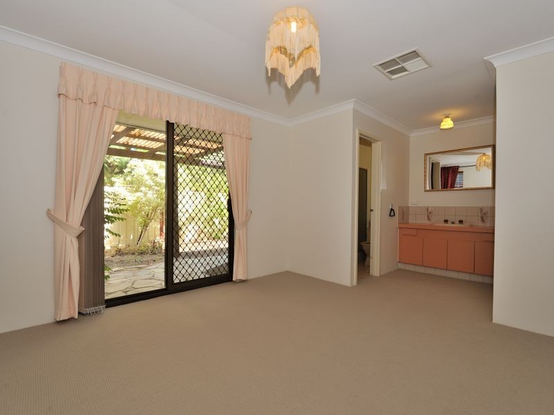 7 Kingsbridge Road, Warnbro WA 6169