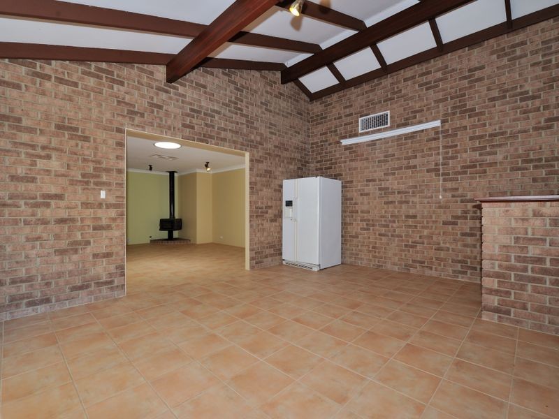 7 Kingsbridge Road, Warnbro WA 6169