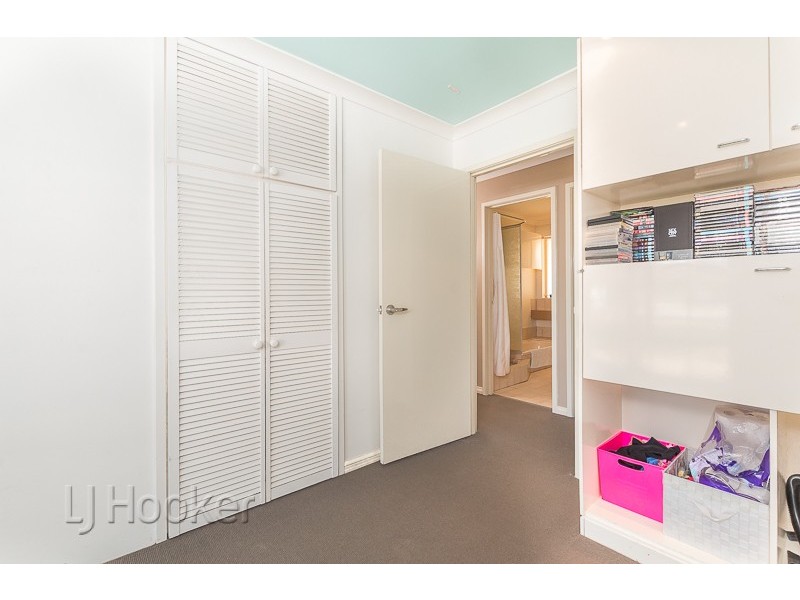 11 Jubilee Drive, Waikiki WA 6169