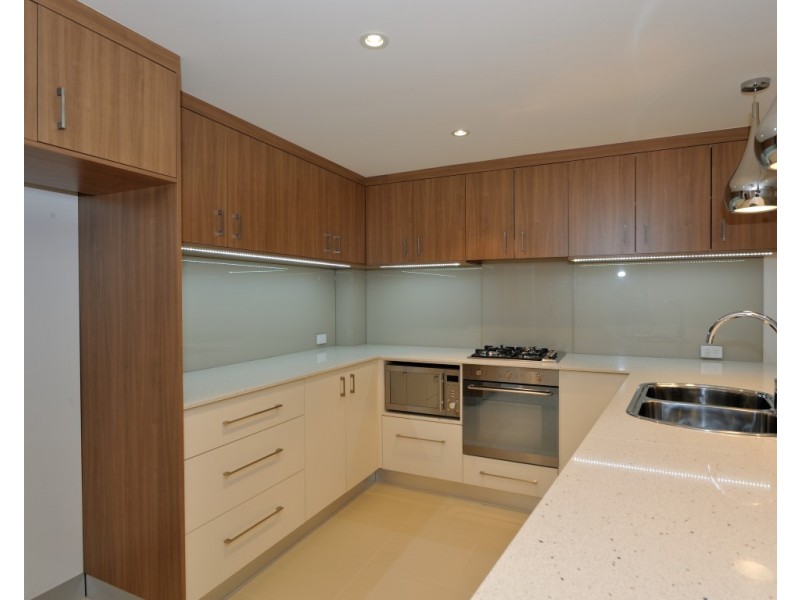 1/3 Rockingham Beach Road, Rockingham WA 6168