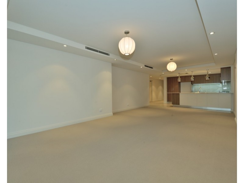 1/3 Rockingham Beach Road, Rockingham WA 6168