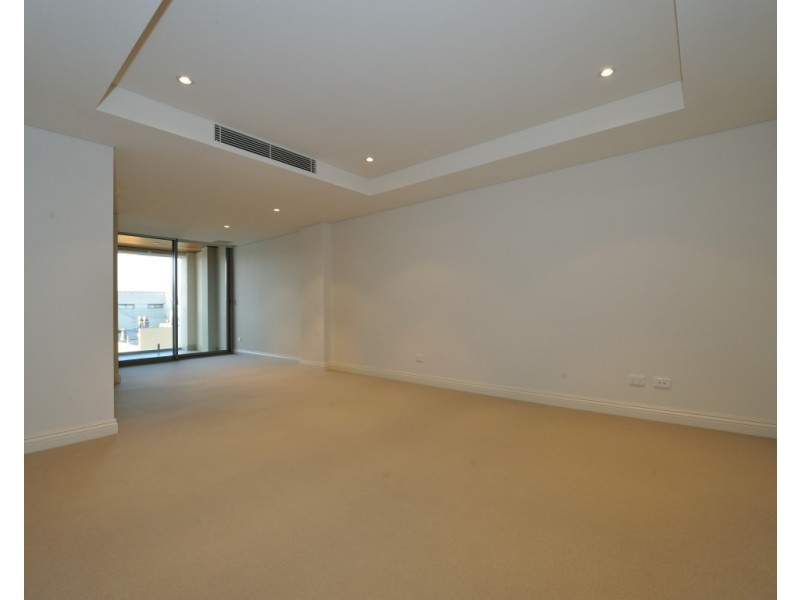 1/3 Rockingham Beach Road, Rockingham WA 6168