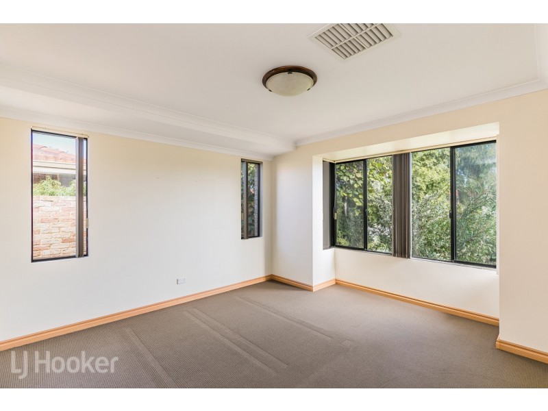 2 Alicante Mews, Secret Harbour WA 6173