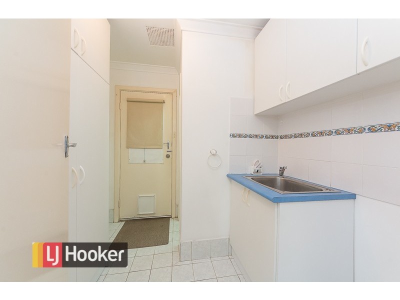 8 Pictor Court, Rockingham WA 6168