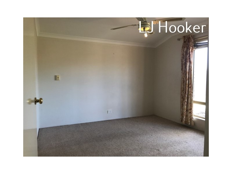 33 Nabberu Loop, Cooloongup WA 6168