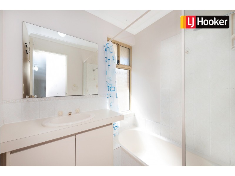 11 Pallarup Grove, Waikiki WA 6169