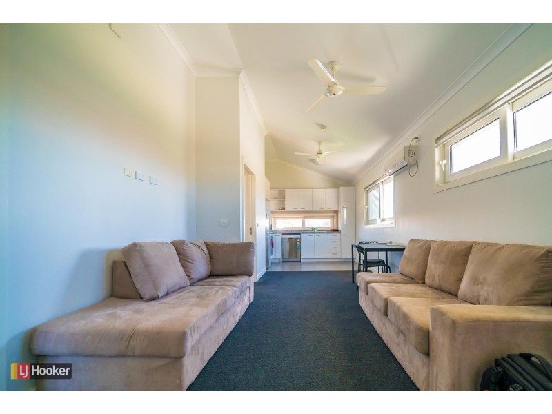 8/18 Thorpe Street, Rockingham WA 6168