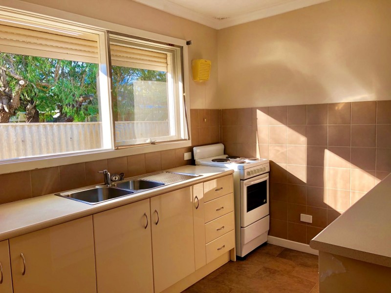 3 Crater Place, Rockingham WA 6168