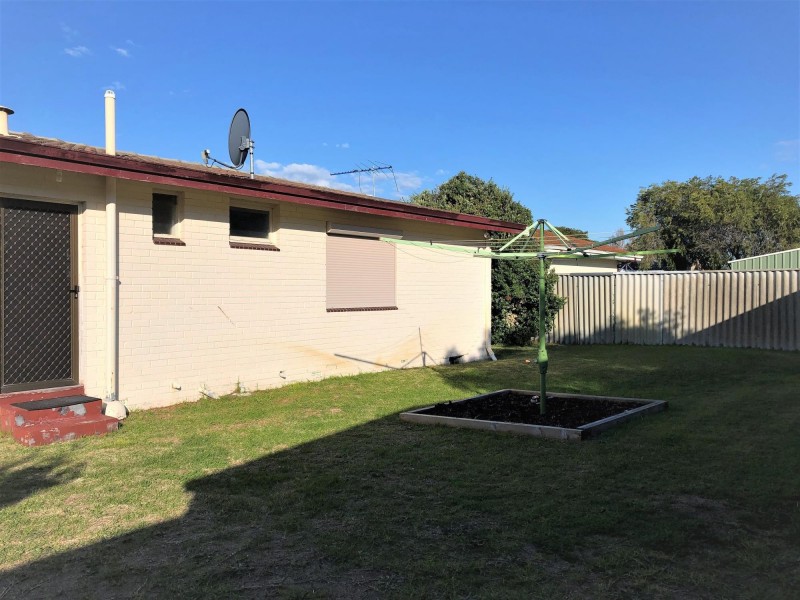 3 Crater Place, Rockingham WA 6168