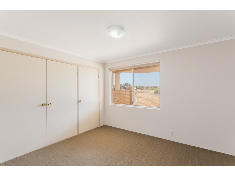 4/28 Fletcher Street, Rockingham WA 6168