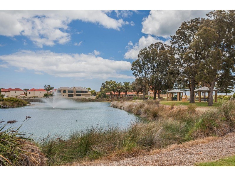 4/28 Fletcher Street, Rockingham WA 6168