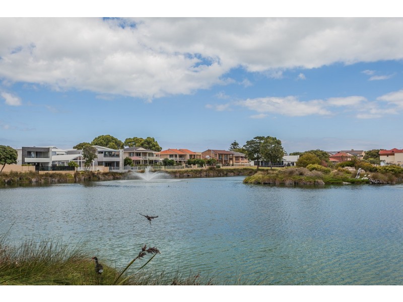 4/28 Fletcher Street, Rockingham WA 6168