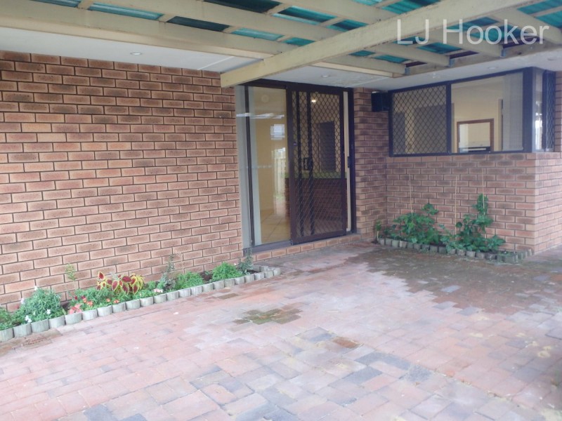 9 Townsend Road, Rockingham WA 6168