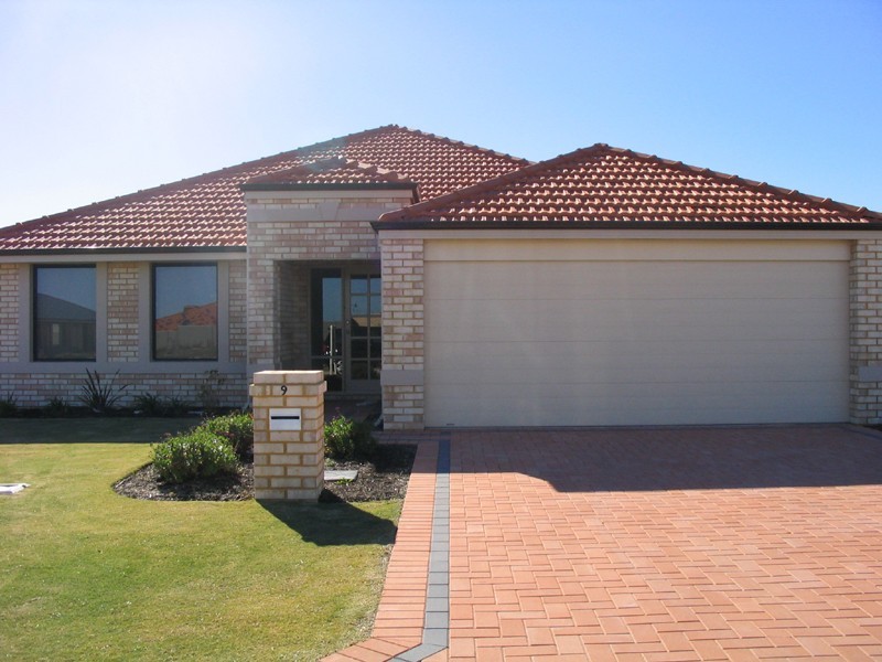 9 Oxenholme Way, Waikiki WA 6169