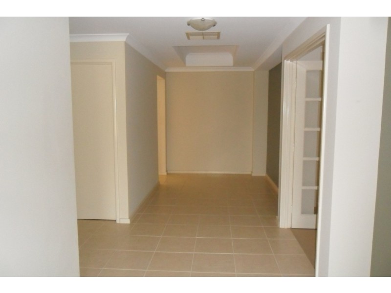 9 Oxenholme Way, Waikiki WA 6169