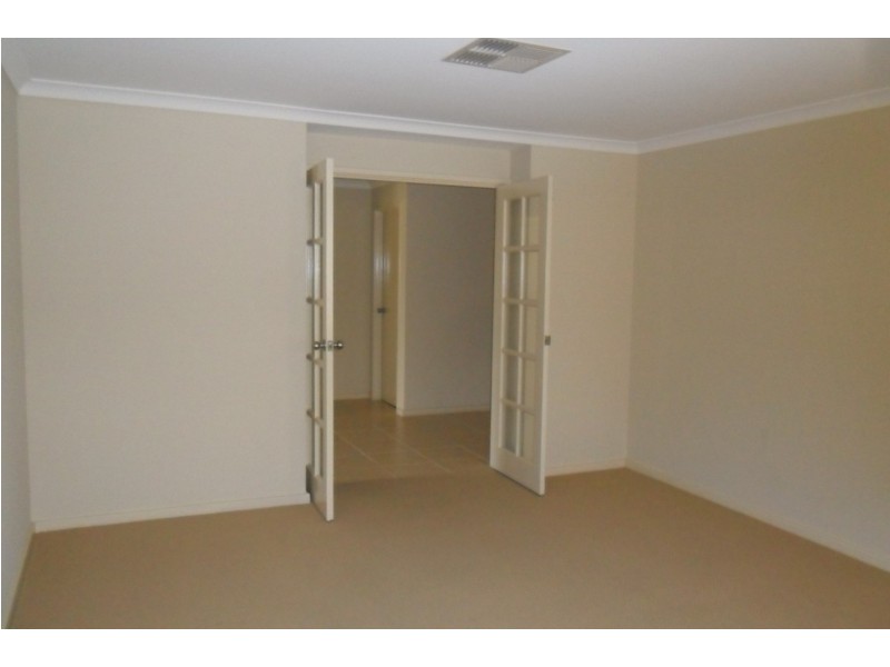 9 Oxenholme Way, Waikiki WA 6169