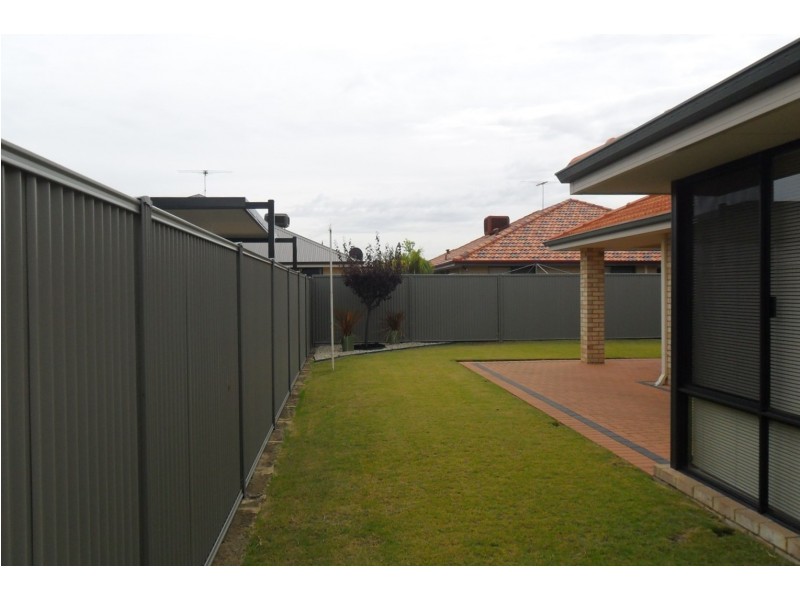 9 Oxenholme Way, Waikiki WA 6169