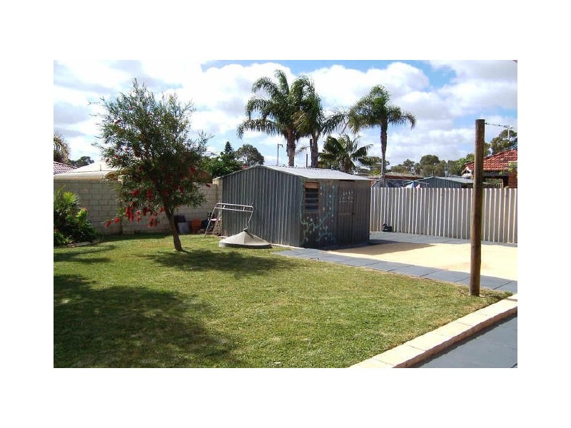 12 Nowranie Place, Hillman WA 6168