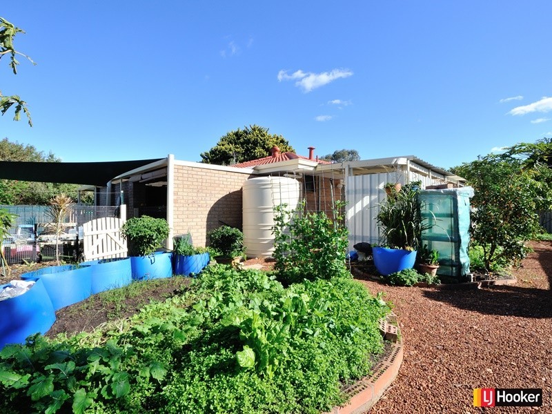 101 Council Avenue, Rockingham WA 6168
