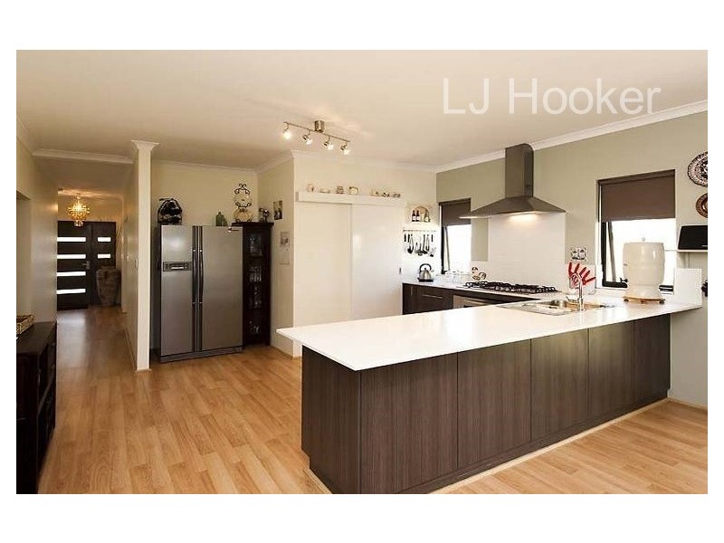 66 Bancoura Parkway, Secret Harbour WA 6173