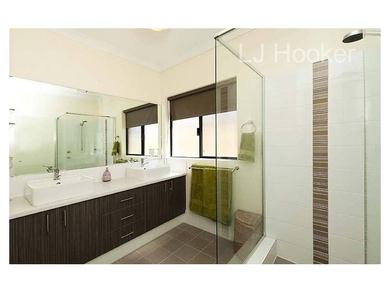 66 Bancoura Parkway, Secret Harbour WA 6173