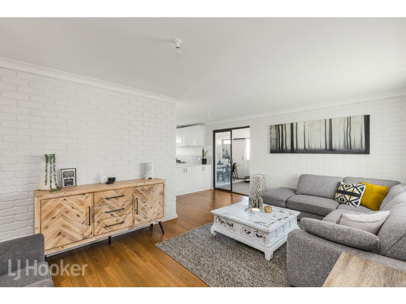 1 Varley Crescent, Cooloongup WA 6168