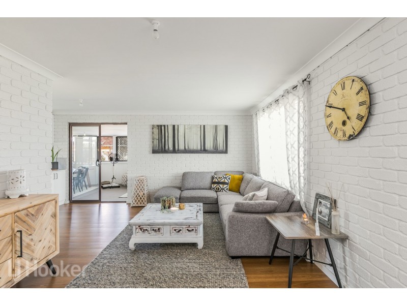 1 Varley Crescent, Cooloongup WA 6168