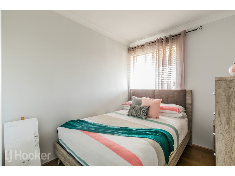 1 Varley Crescent, Cooloongup WA 6168