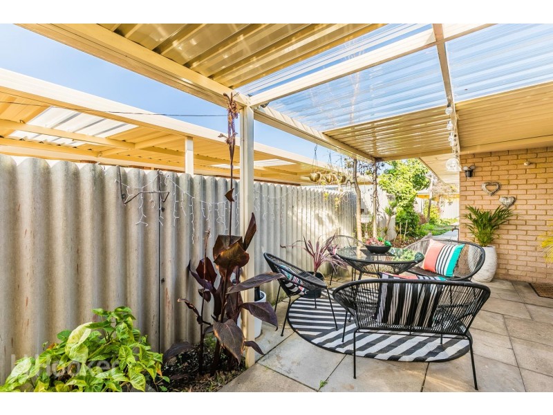 1 Varley Crescent, Cooloongup WA 6168