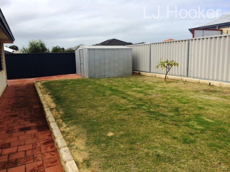 1 Noosa Drive, Secret Harbour WA 6173