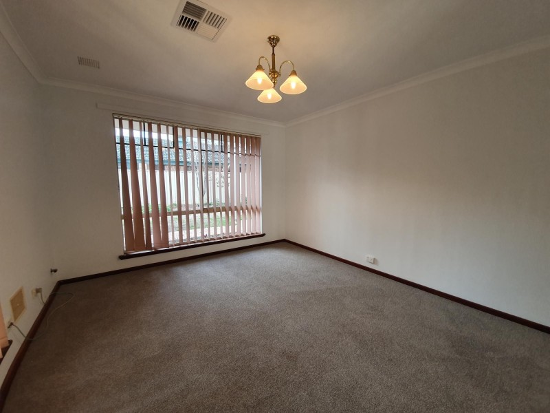 18 Manly Crescent, Warnbro WA 6169