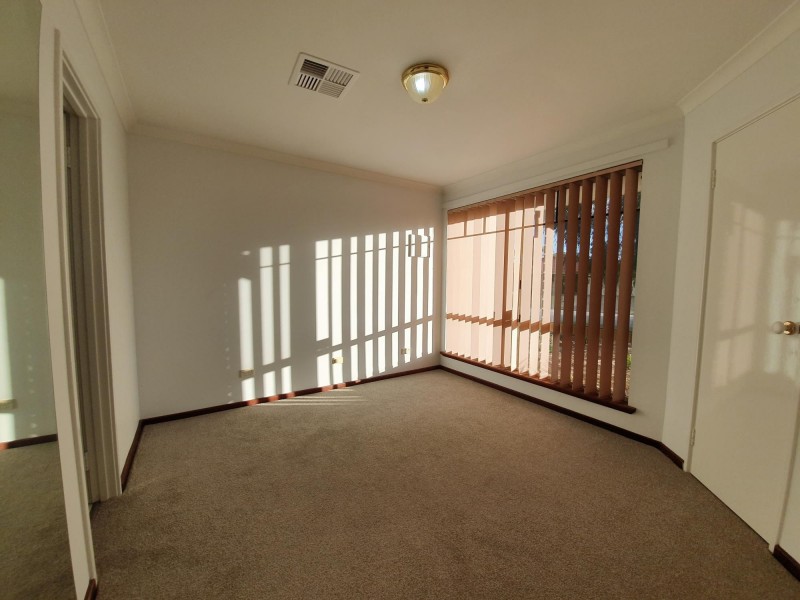 18 Manly Crescent, Warnbro WA 6169