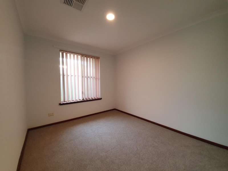 18 Manly Crescent, Warnbro WA 6169