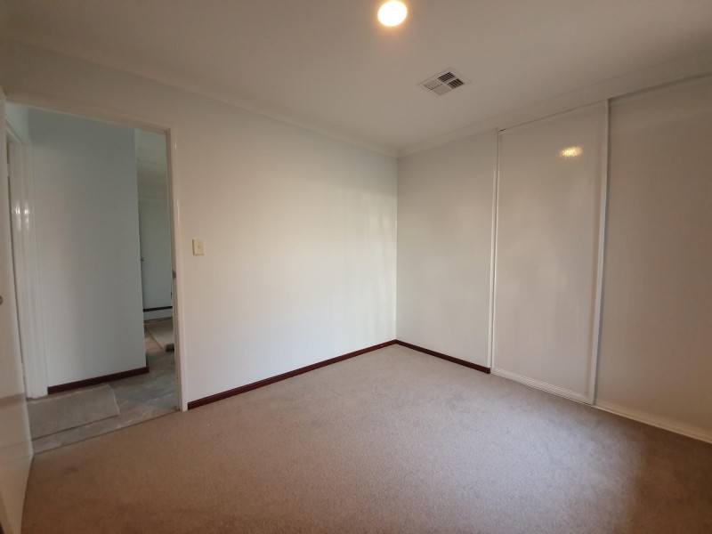 18 Manly Crescent, Warnbro WA 6169