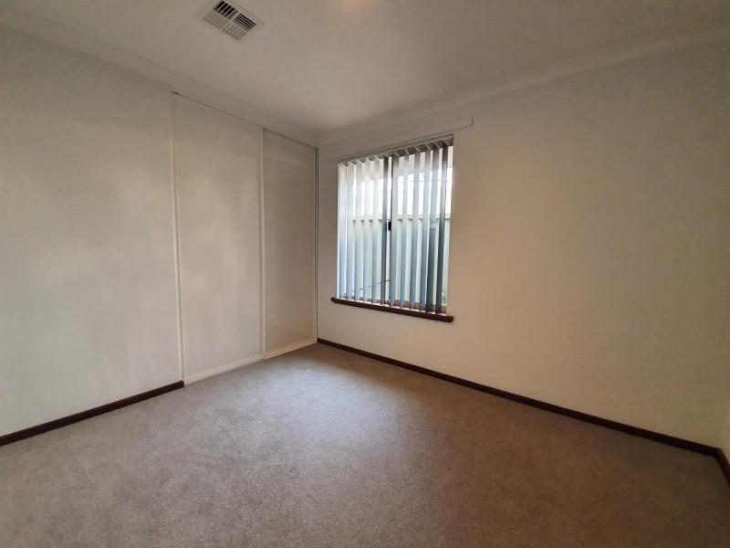 18 Manly Crescent, Warnbro WA 6169