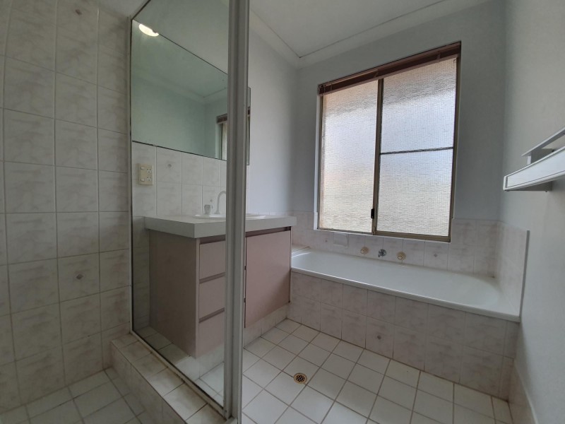 18 Manly Crescent, Warnbro WA 6169