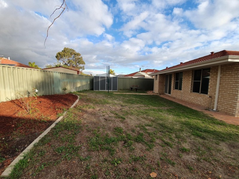 18 Manly Crescent, Warnbro WA 6169