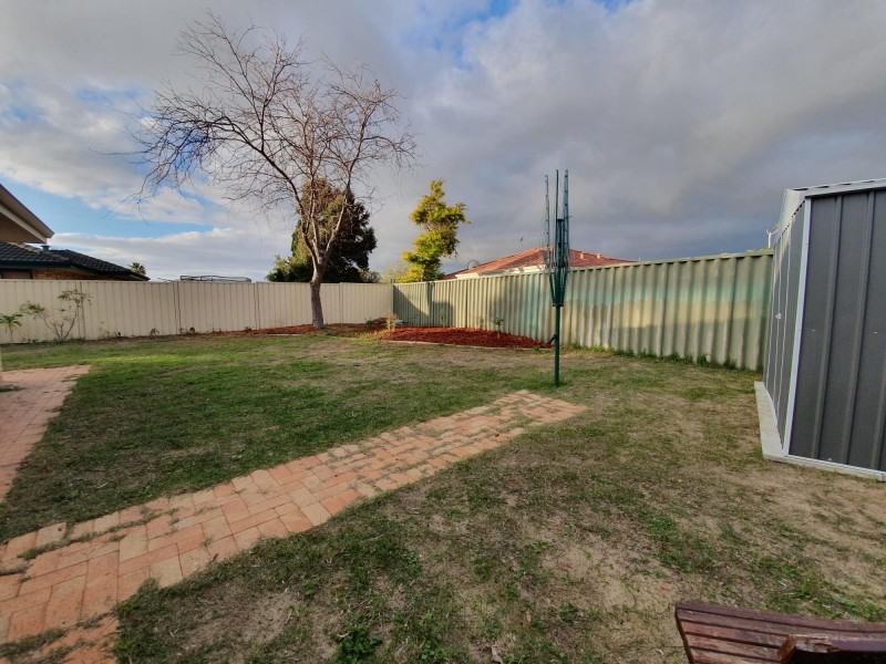 18 Manly Crescent, Warnbro WA 6169